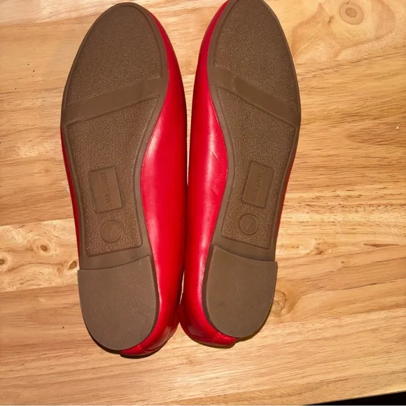 Cute Woman’s Red Scalloped Edge Flats, Size 7 Ballerina Flats, Pinup Flats - Picture 7 of 11